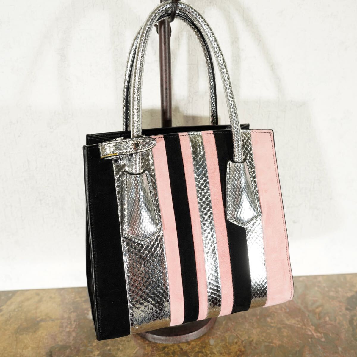 PRADA PYSON LEATHER EMBOSSED LINE DESIGN 2WAY SHOULDER BAG PRADA PYSON LEATHER EMBOSSED LINE DESIGN 2WAY SHOULDER BAG