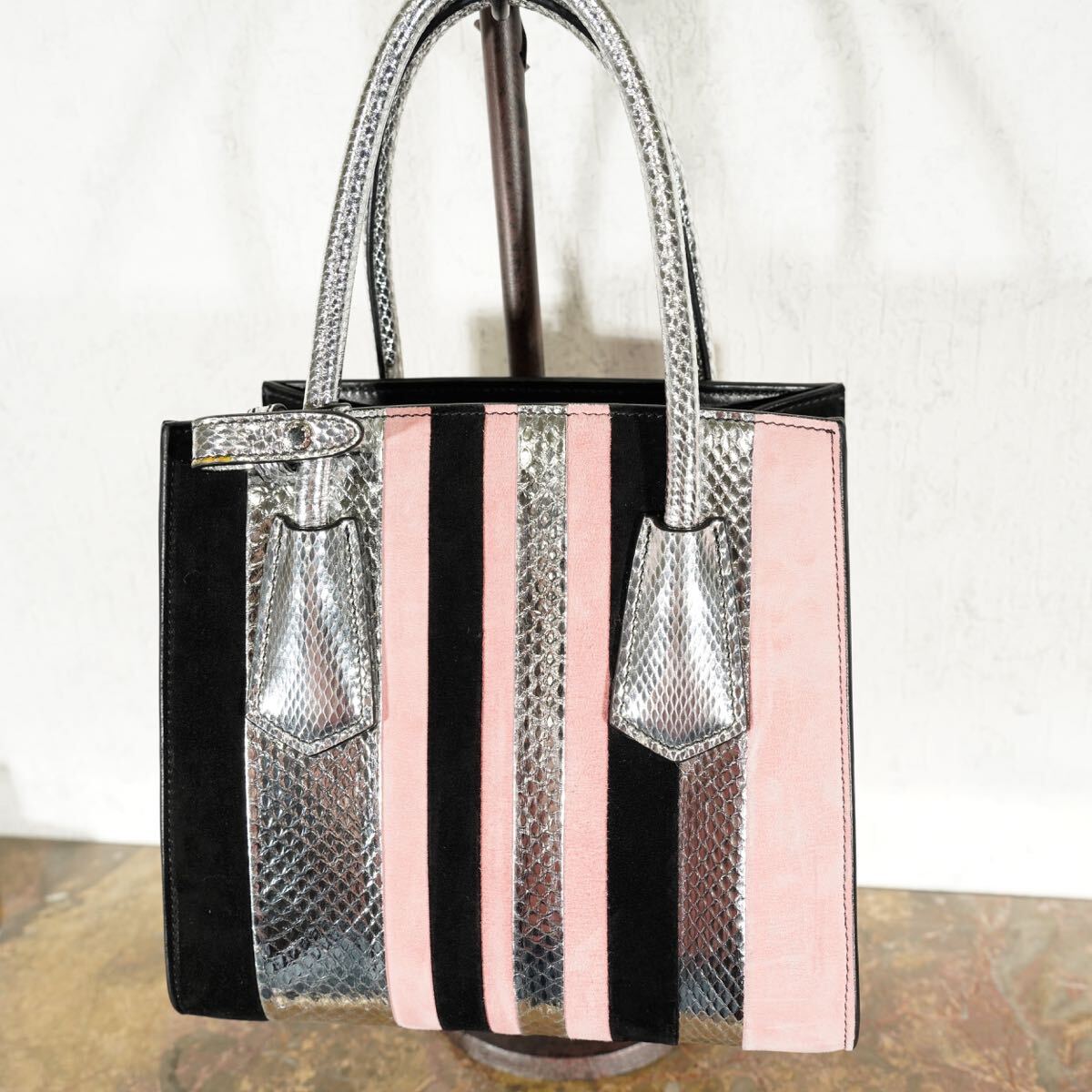 PRADA PYSON LEATHER EMBOSSED LINE DESIGN 2WAY SHOULDER BAG PRADA PYSON LEATHER EMBOSSED LINE DESIGN 2WAY SHOULDER BAG