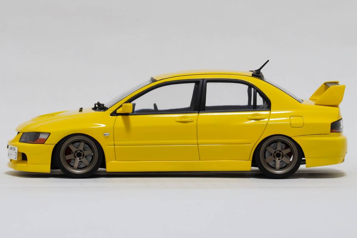 1/24 フジミ CT9A EVO9 イエロー TE37V MARK-II 完成品 1/24 フジミ CT9A EVO9 イエロー TE37V MARK-II 完成品