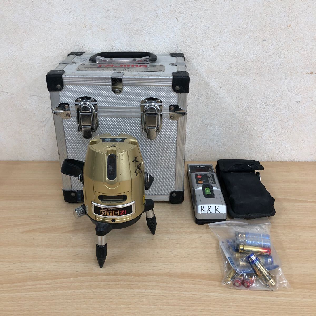 現状品 レーザー墨出し器 タジマ Tajima GT5Zi 受光器 ハードケース付き 測定器 ・光学測定器 