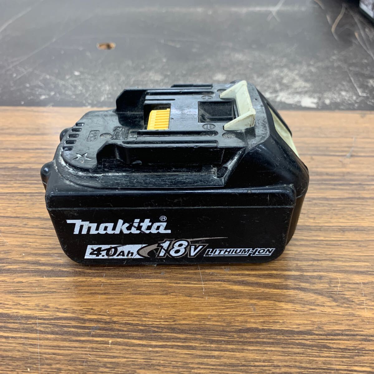 中古品 makita バッテリ BL1840 電動工具 マキタ バッテリー 