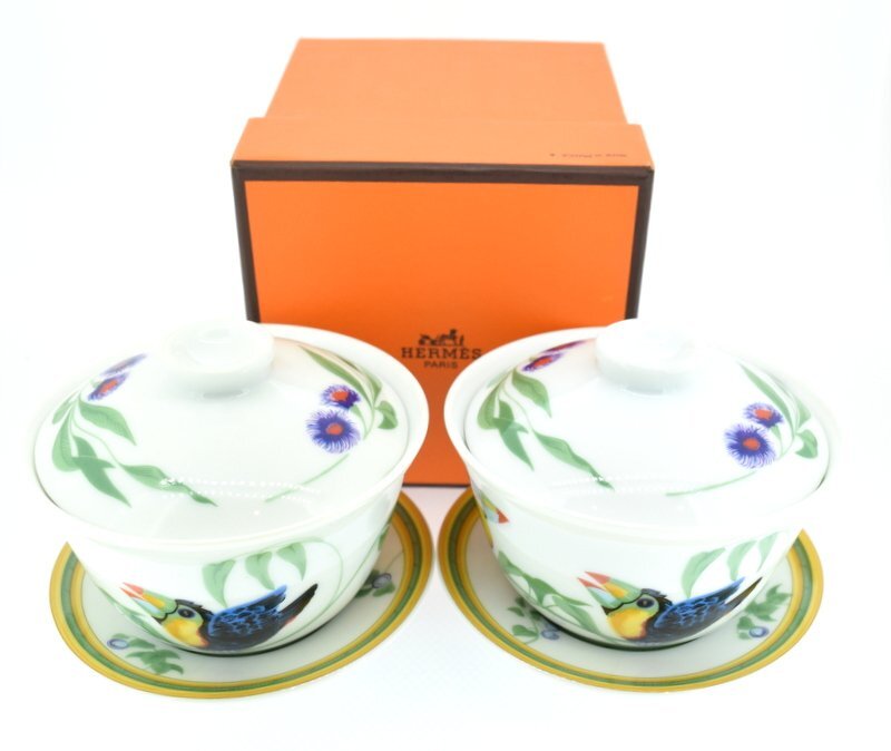 美品 HERMES エルメス 【トゥカン 鳥 アジアンティーカップ＆ソーサー 蓋付き湯呑＆皿 2客セット】食器 箱付き