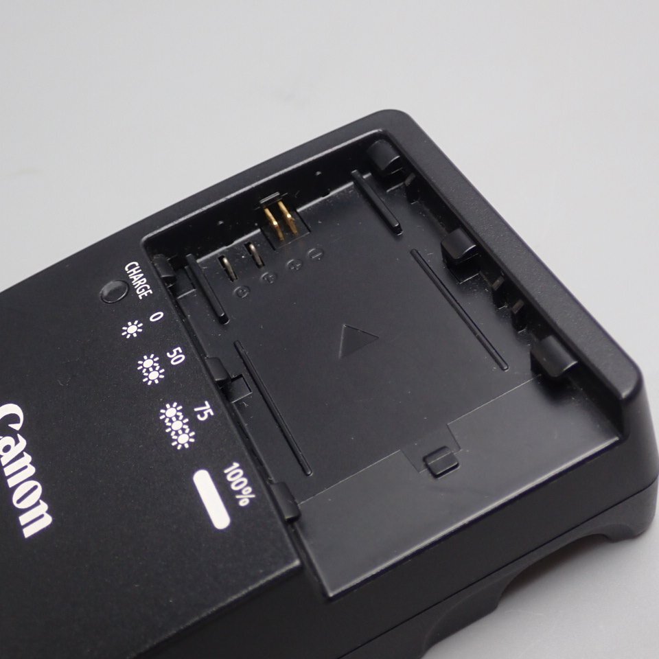 Canon/キャノン 一眼レフカメラ用 バッテリーチャージャー LC-E6 Canon/キャノン 一眼レフカメラ用 バッテリーチャージャー LC-E6