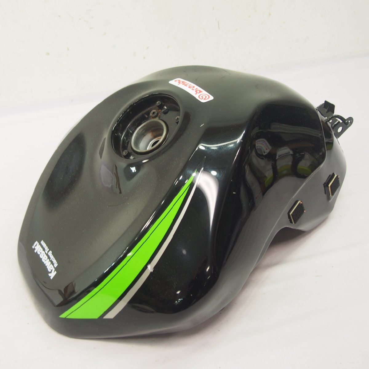 むにページ ベッコリ無し!ZX-6R.13-18年.純正ガソリンタンク燃料タンクZX6R