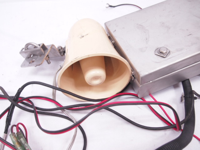 тренировочный автомобиль. .. громкоговоритель не проверено ремонт . обработка для. сирена