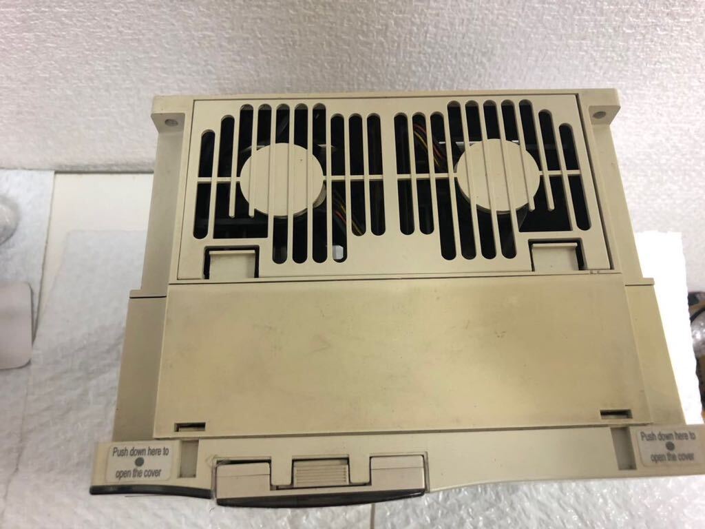 中古美品(動作確認済み)三菱電機 MITSUBISHI インバーター FR 中古美品(動作確認済み)三菱電機 MITSUBISHI インバーター FR