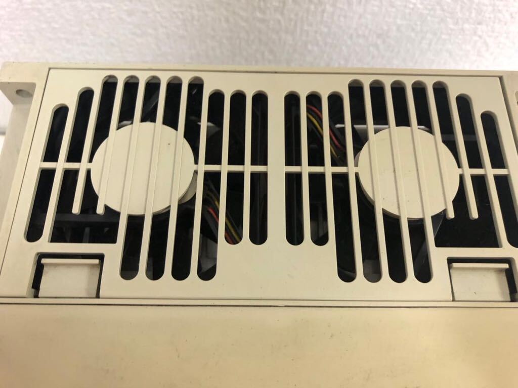 中古美品(動作確認済み)三菱電機 MITSUBISHI インバーター FR 中古美品(動作確認済み)三菱電機 MITSUBISHI インバーター FR
