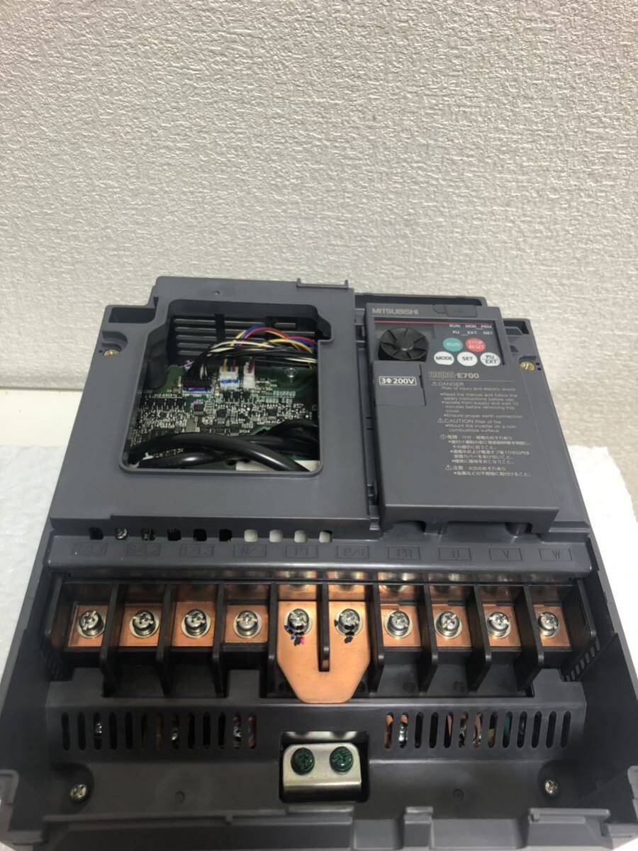 中古美品(動作確認済み)三菱電機 MITSUBISHI インバーター FR 中古美品(動作確認済み)三菱電機 MITSUBISHI インバーター FR