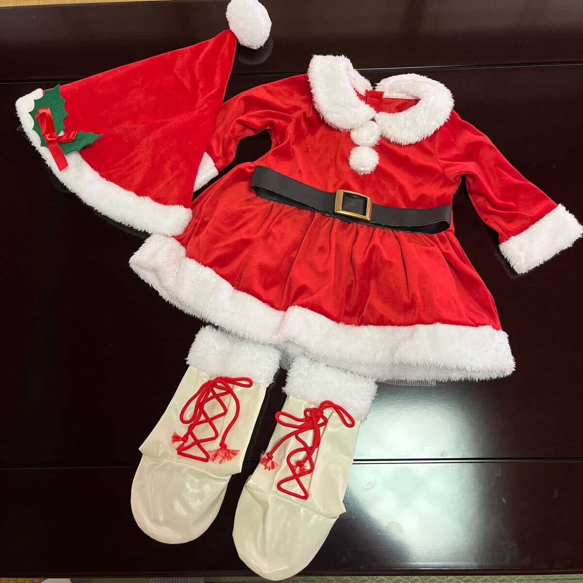 不二家 店頭用 ペコちゃん 専用衣装11・クリスマス衣装 赤いふわふわワンピースに白いブーツでとってもキュート 非売品