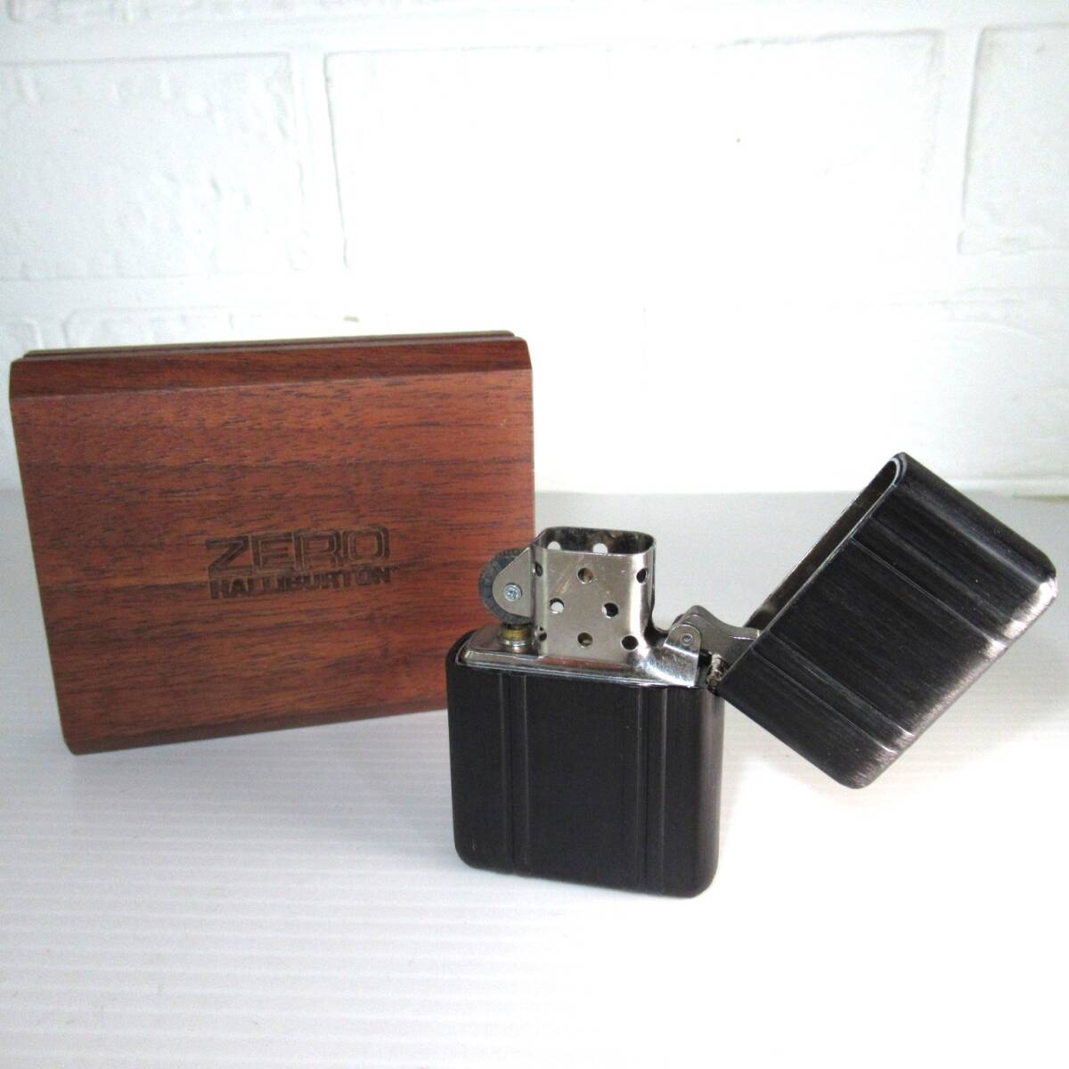 ZIPPO×ZERO HALLIBURTON ジッポ×ゼロハリ　ライター　ブラック◆カード・木箱付