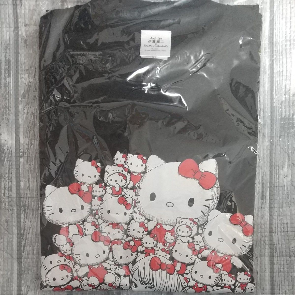 新品未使用 未開封 伊藤潤二×サンリオキャラクターズラギットT 新品未使用 未開封 伊藤潤二×サンリオキャラクターズラギットT