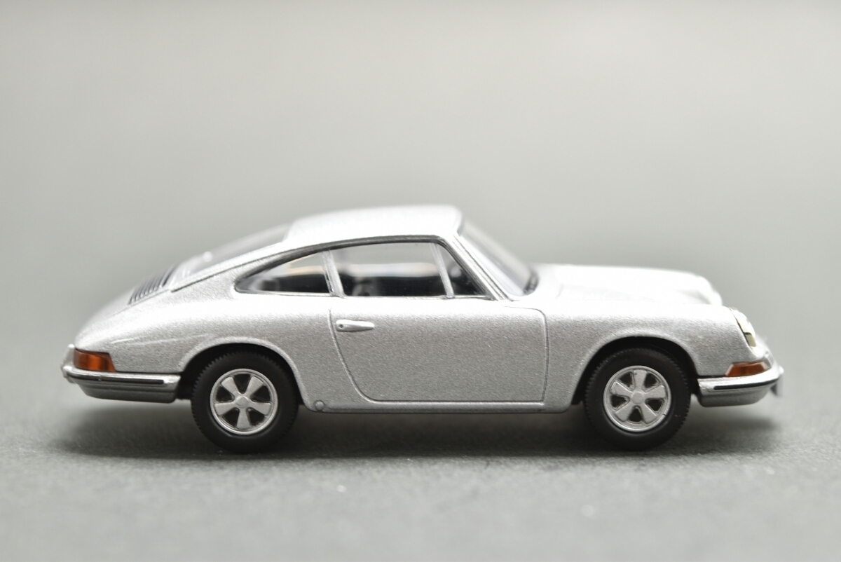 Tomica Limited 復古 1/64 保時捷 911S 1967年式LV-86 原文:トミカ リミテッド ヴィンテージ 1/64 ポルシェ 911S 1967年式 LV-86