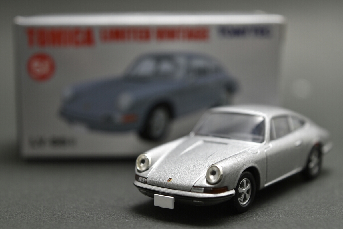 Tomica Limited 復古 1/64 保時捷 911S 1967年式LV-86 原文:トミカ リミテッド ヴィンテージ 1/64 ポルシェ 911S 1967年式 LV-86