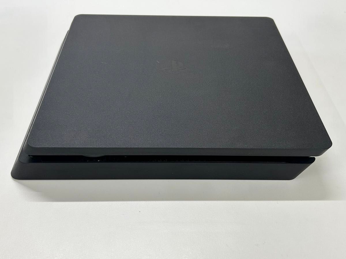 正常動作品】SONY PS4 CUH-2200A ジェットブラック 500GB 封印 正常動作品】SONY PS4 CUH-2200A ジェットブラック 500GB 封印