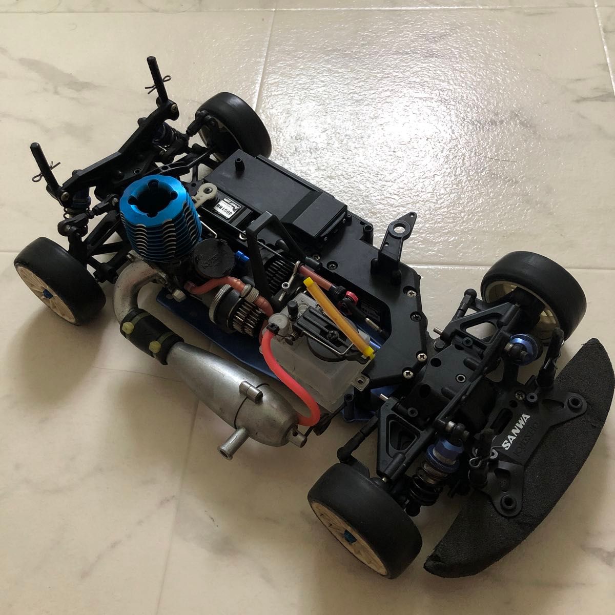 京商 エンジンカー FW05 シャーシ 4WD エンジンRC メカ積み 京商 エンジンカー FW05 シャーシ 4WD エンジンRC メカ積み