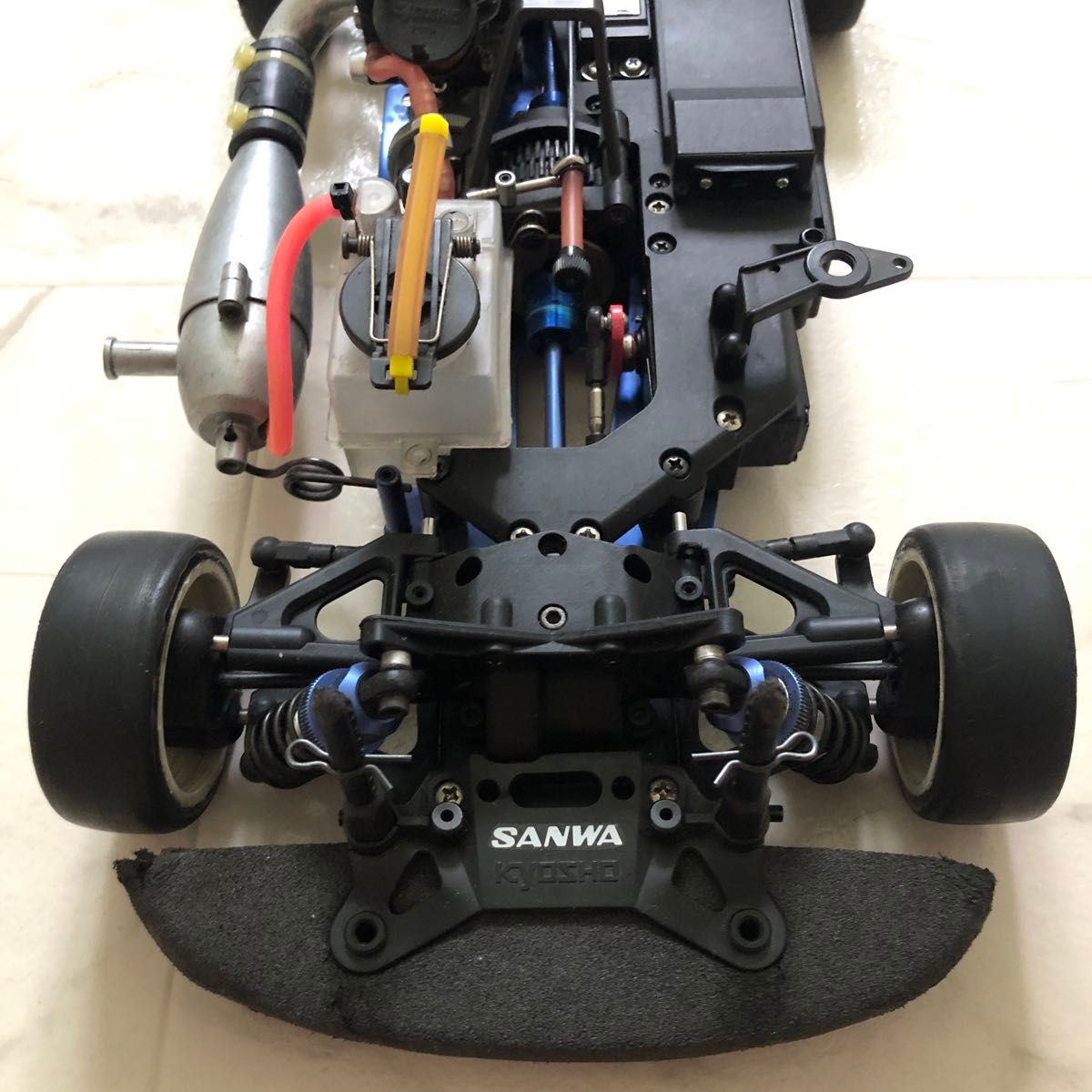 京商 エンジンカー FW05 シャーシ 4WD エンジンRC メカ積み 京商 エンジンカー FW05 シャーシ 4WD エンジンRC メカ積み