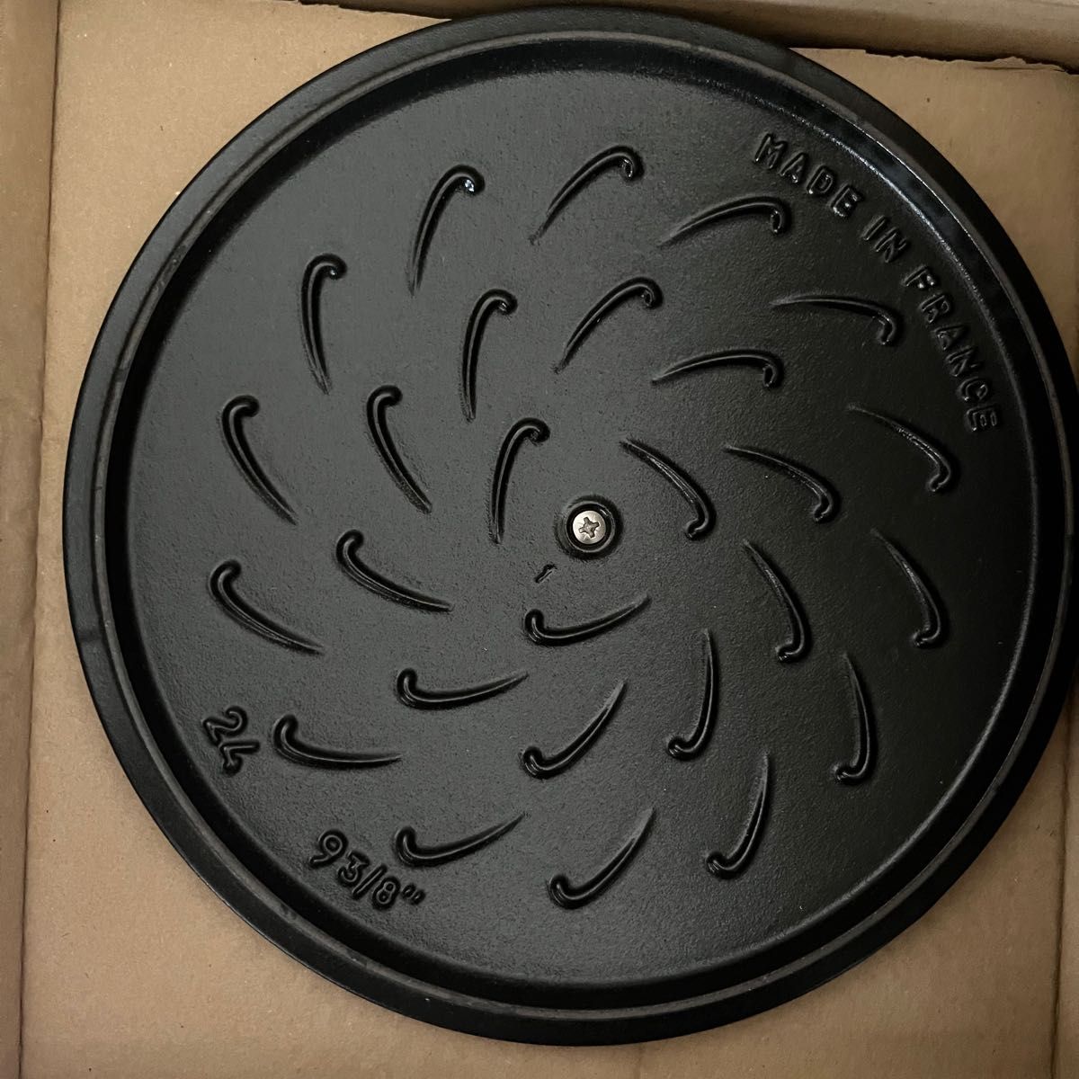 新品未使用 日本正規品 Staub ストウブ フレンチルースター 新品未使用 日本正規品 Staub ストウブ フレンチルースター