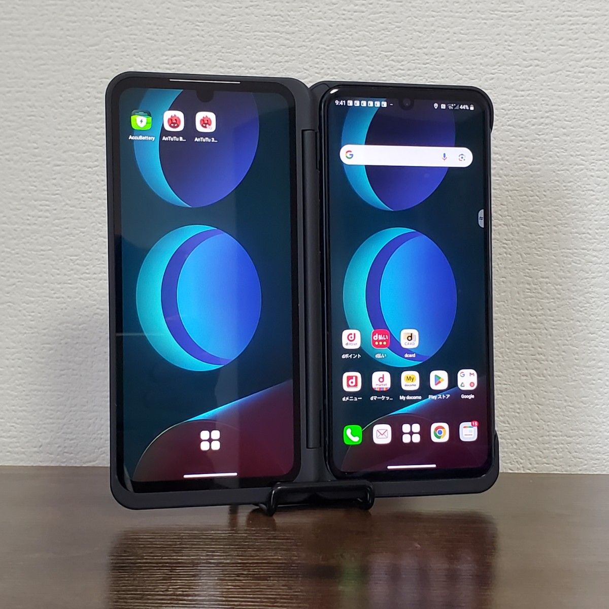 5G対応の2画面スマートフォン「LG V60 ThinQ 5G」NTTドコモの5月 5G対応の2画面スマートフォン「LG V60 ThinQ 5G」NTTドコモの5月