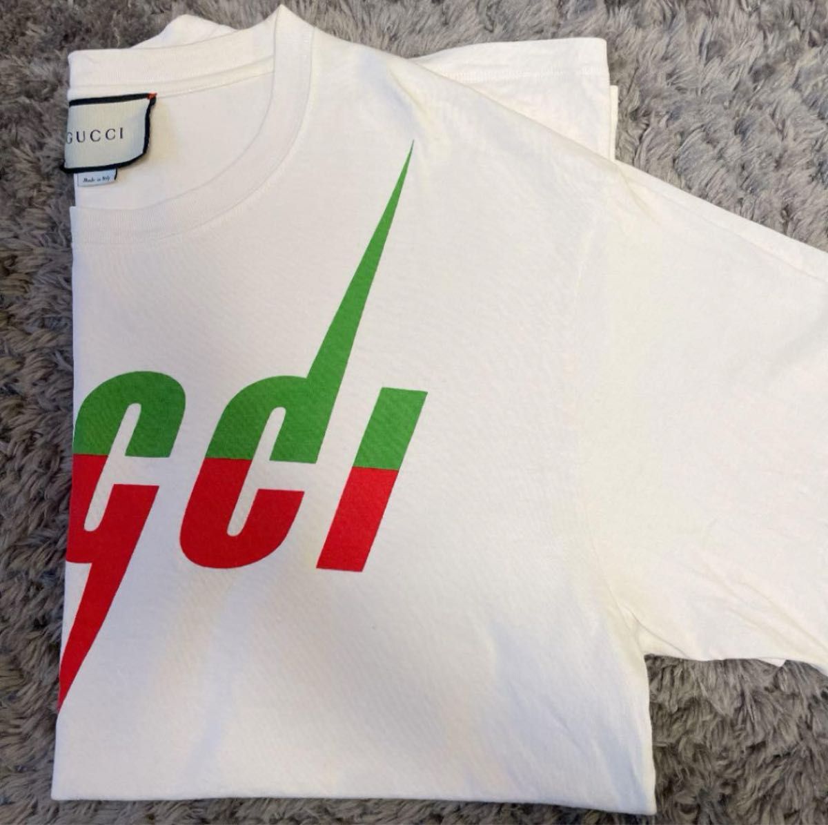 GUCCI】グッチ BTSジミン着用 Tシャツ Lサイズ 白 ロゴ 即日発送 GUCCI】グッチ BTSジミン着用 Tシャツ Lサイズ 白 ロゴ 即日発送