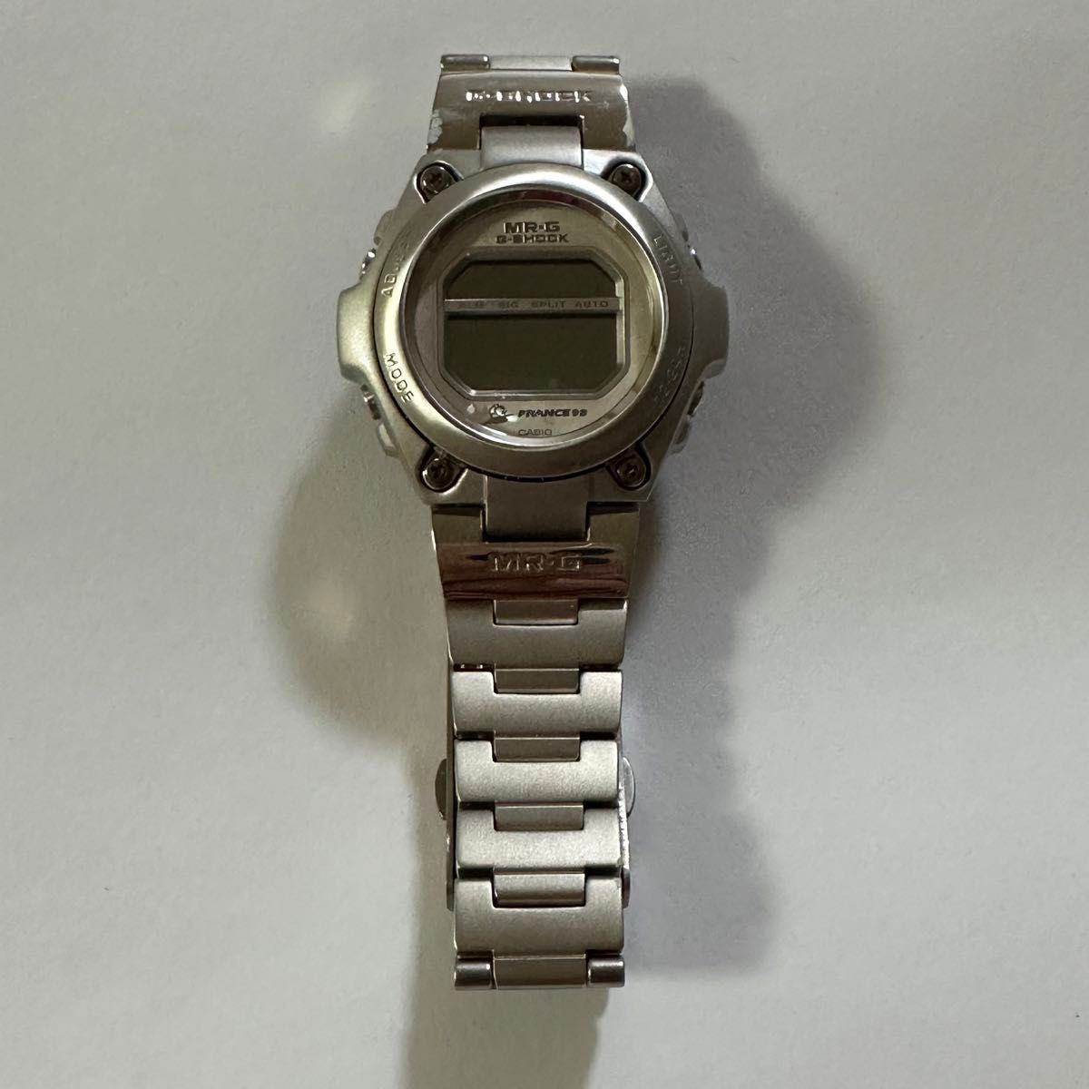 未使用・電池切れ】カシオ G-SHOCK FIFA レア 98年 W杯 限定品 未使用・電池切れ】カシオ G-SHOCK FIFA レア 98年 W杯 限定品