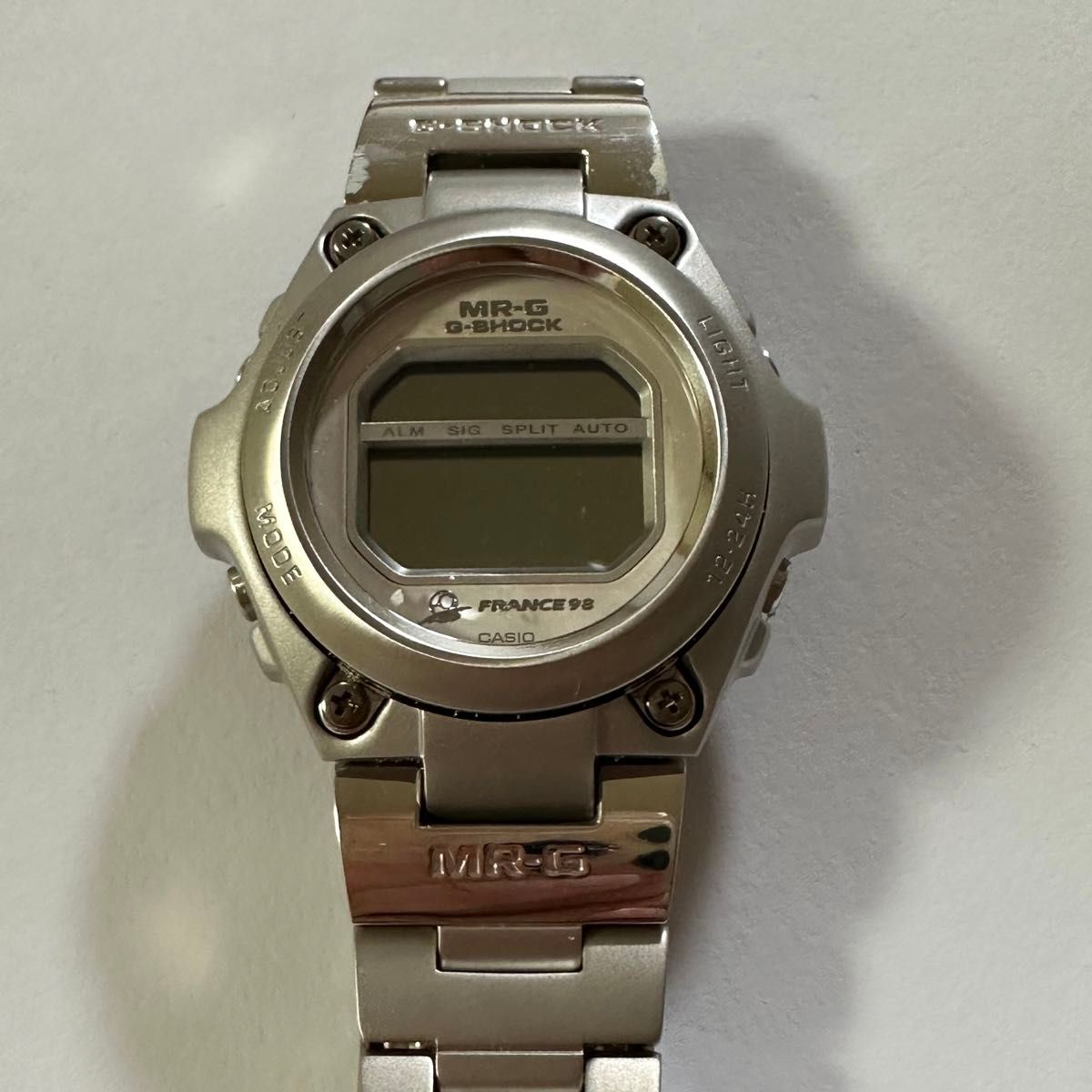 未使用・電池切れ】カシオ G-SHOCK FIFA レア 98年 W杯 限定品 未使用・電池切れ】カシオ G-SHOCK FIFA レア 98年 W杯 限定品
