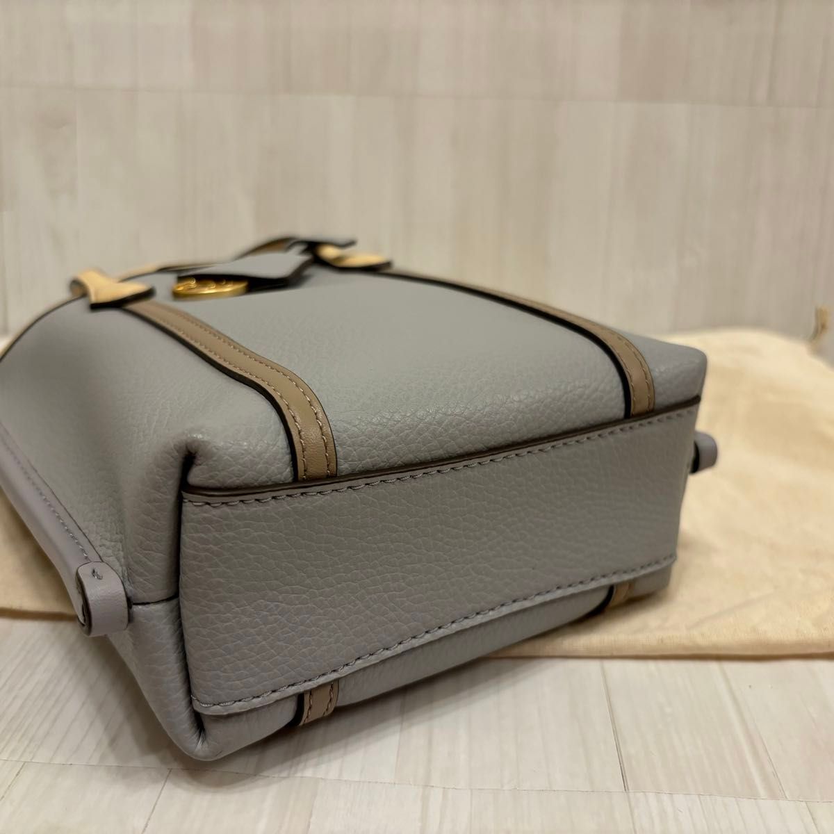 美品 トリーバーチ Tory Burch ペリー ミニ 2WAY トートバッグ 美品 トリーバーチ Tory Burch ペリー ミニ 2WAY トートバッグ