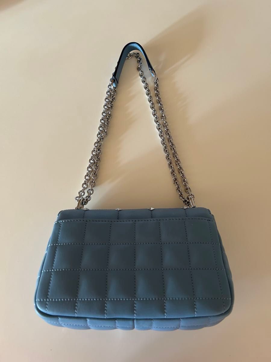 Michael Kors MK マイケルコース スタッズ ショルダーバッグ Michael Kors MK マイケルコース スタッズ ショルダーバッグ