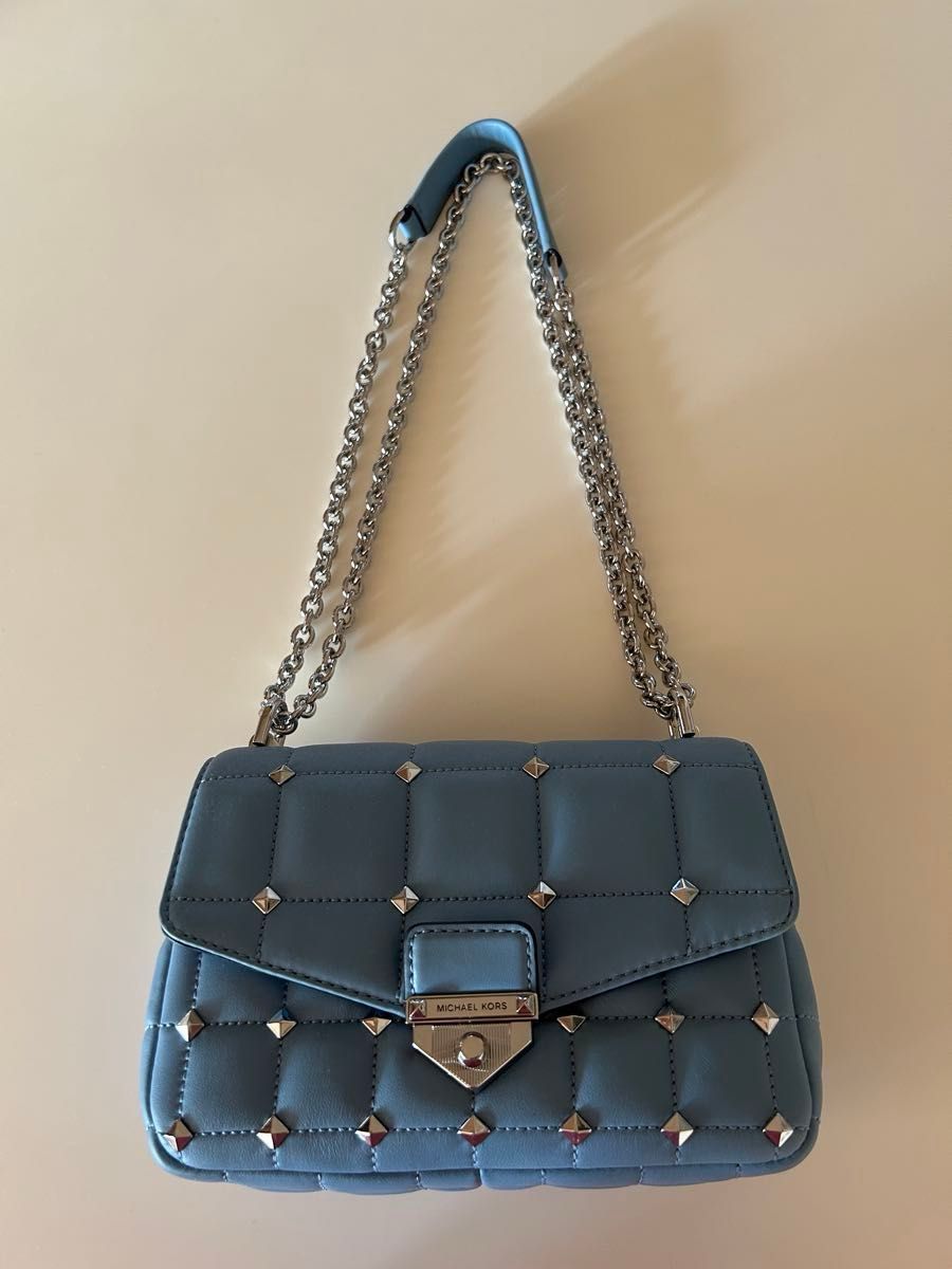 Michael Kors MK マイケルコース スタッズ ショルダーバッグ Michael Kors MK マイケルコース スタッズ ショルダーバッグ