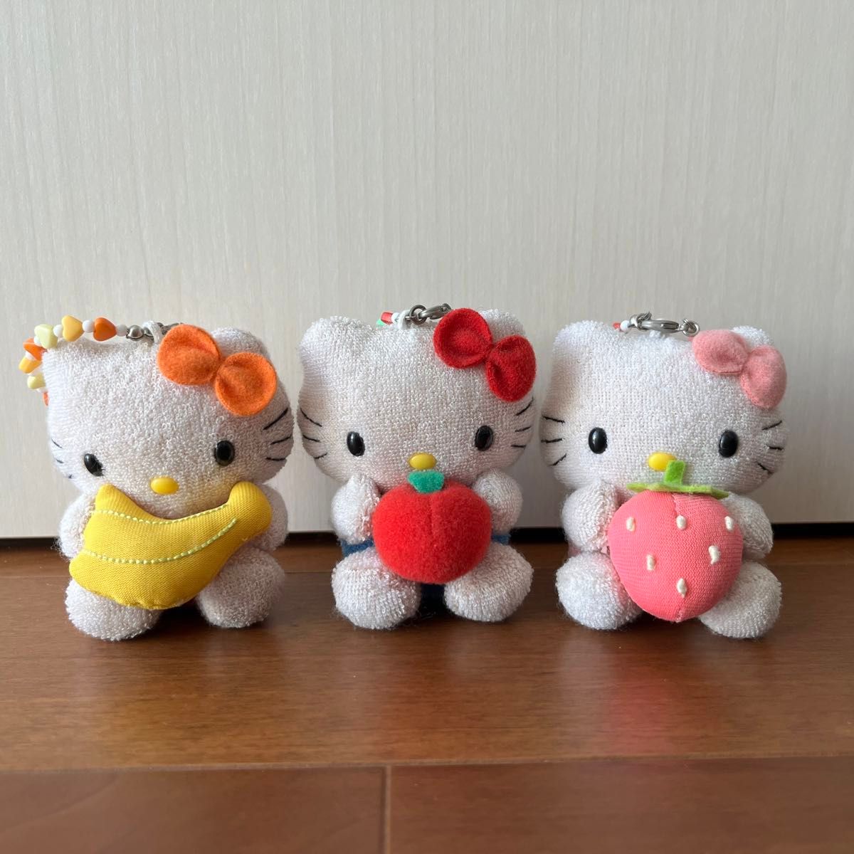 ★サンリオ キティちゃん ビーズ ぬいぐるみ セット ハローキティ ぬいぐるみ3個セット ビーズストラップ付|Yahoo