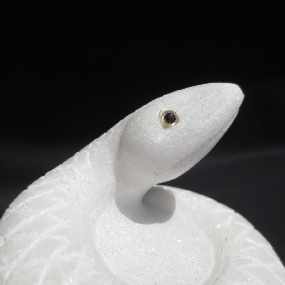  white . white .. snake White snake( large ) natural marble handmade goods .. year . main 10 two main White snake luck with money up nationwide free shipping 