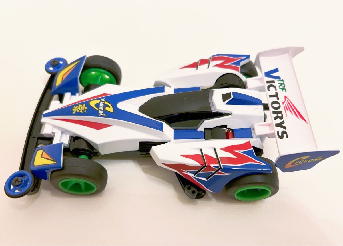 極美品・全塗装】ミニ四駆 爆走兄弟レッツ&ゴー サイクロン 極美品・全塗装】ミニ四駆 爆走兄弟レッツ&ゴー サイクロン