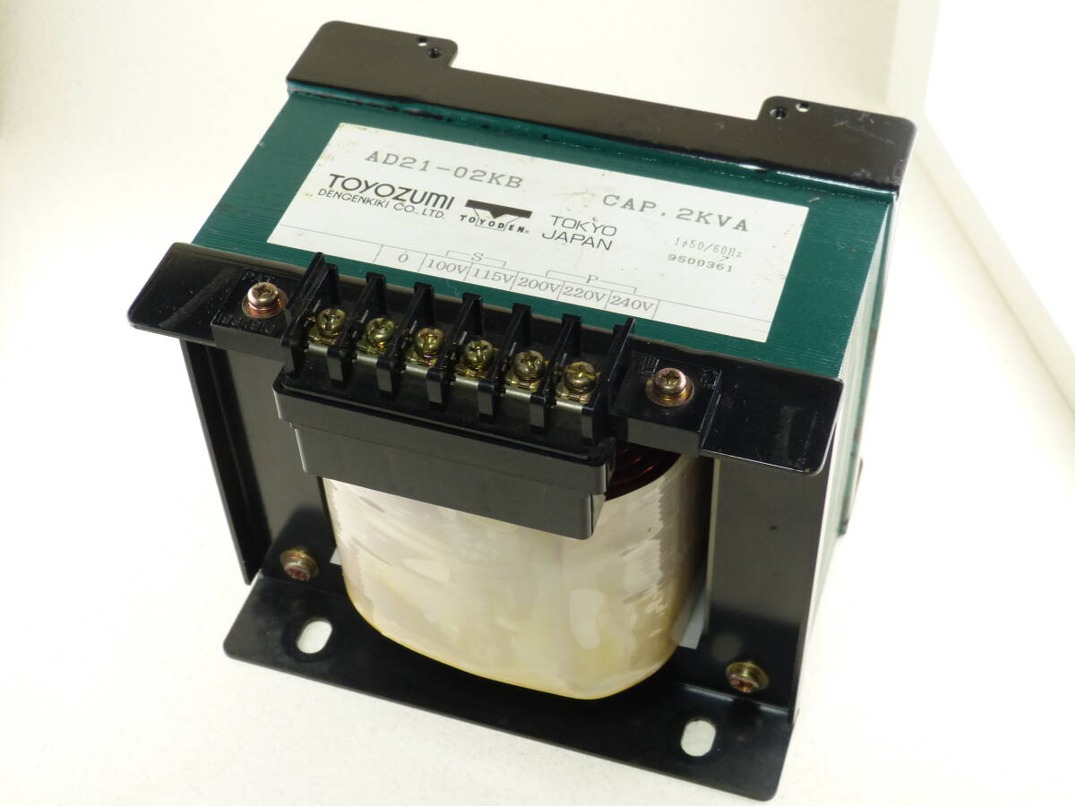 TOYOZUMI 降圧トランス AD21-02KB 2KVA 中古美品 電材・配電用品 TOYOZUMI 降圧トランス AD21-02KB 2KVA 中古美品 電材・配電用品