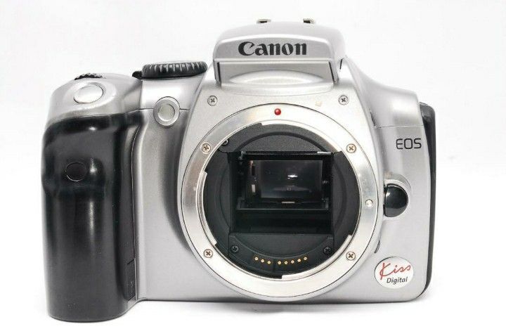 Canon EOS Kiss Digital デビュー機に 一眼レフ|Yahoo!フリマ Canon EOS Kiss Digital デビュー機に 一眼レフ|Yahoo!フリマ