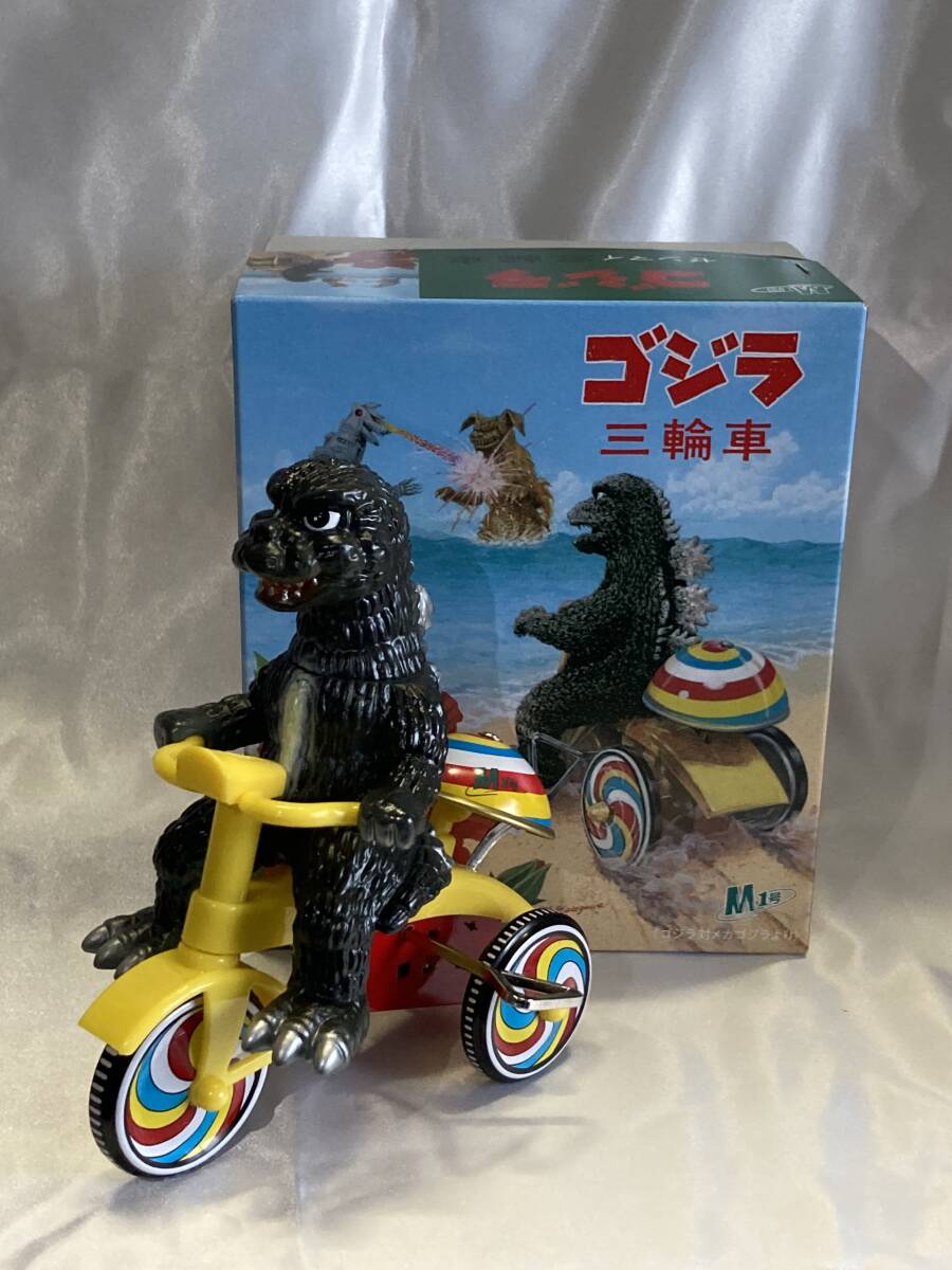 Yahoo!オークション - ワンフェス2024夏 M1号 '74ゴジラ 三輪車 Yahoo!オークション - ワンフェス2024夏 M1号 '74ゴジラ 三輪車