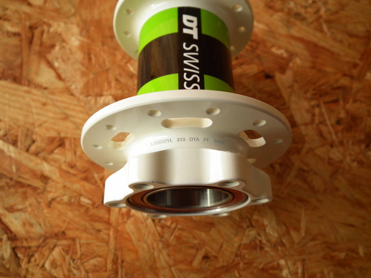 DT SWISS XCR 1.5 キャノンデール レフティ(Lefty) フロントハブ DT SWISS XCR 1.5 キャノンデール レフティ(Lefty) フロントハブ