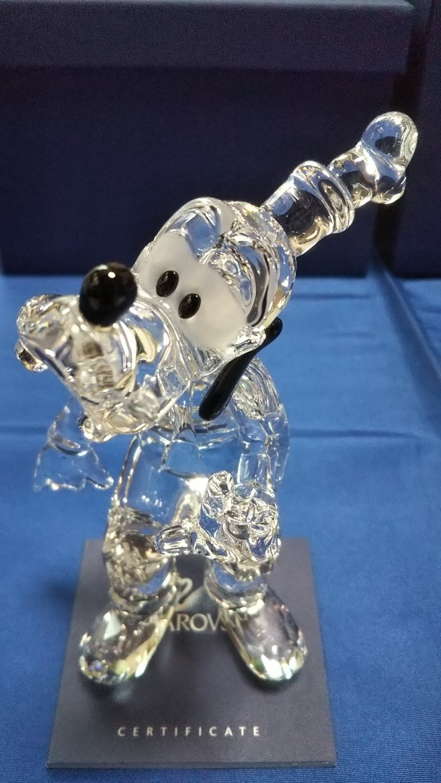 SWAROVSKI Figurine Disney Goofy ( Swarovski crystal Disney Goofy )