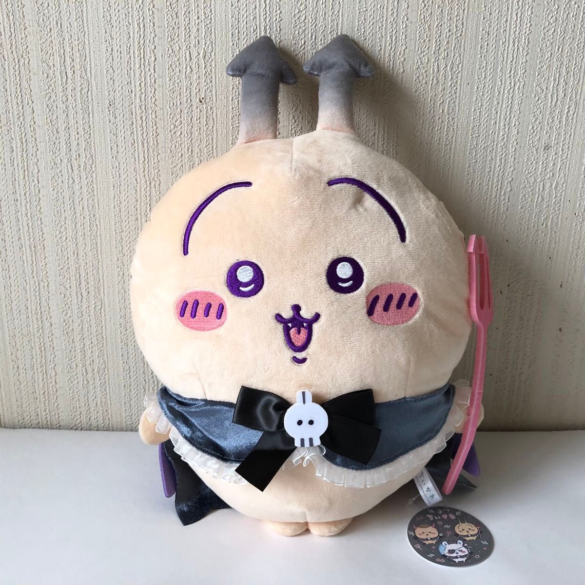 ちいかわ てんし♡あくま あくまなBIGぬいぐるみ | 商品紹介 ちいかわ てんし♡あくま あくまなBIGぬいぐるみ | 商品紹介