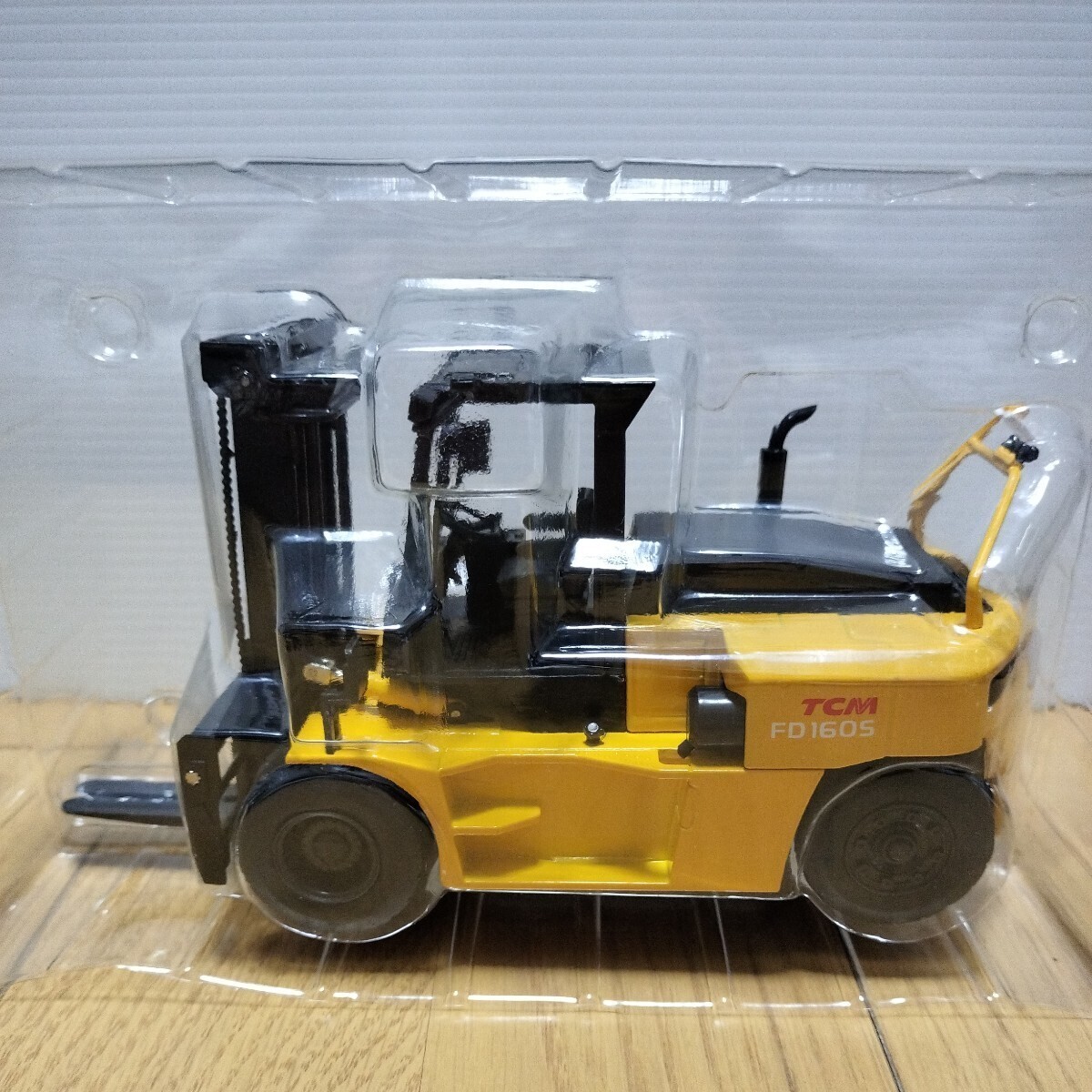 【非売品】【希少】 ミニチュア ミニカー TUSK フォークリフト 3箱セット TCMフォークリフト非売品ミニカー
