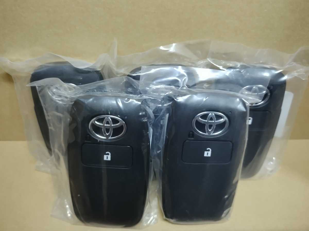 トヨタ●ライズ●RAIZE●ハイブリッド●2ボタン●スマートキー5個●純正新品●未使用未登録▽送料込