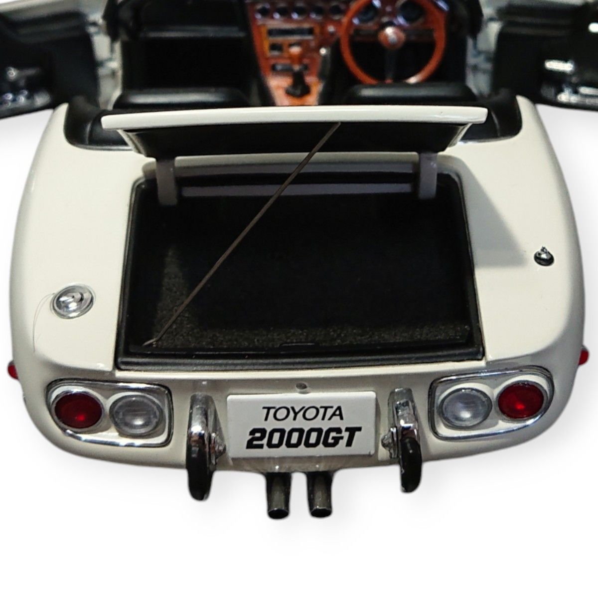 AUTOart オートアート 1/18 TOYOTA 2000GT カブリオレ ホワイト AUTOart オートアート 1/18 TOYOTA 2000GT カブリオレ ホワイト