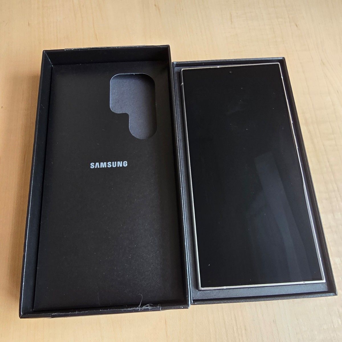 Galaxy S24 Ultra 国内版 チタニウムグレー ROM256GB RAM12GB Galaxy S24 Ultra 国内版 チタニウムグレー ROM256GB RAM12GB