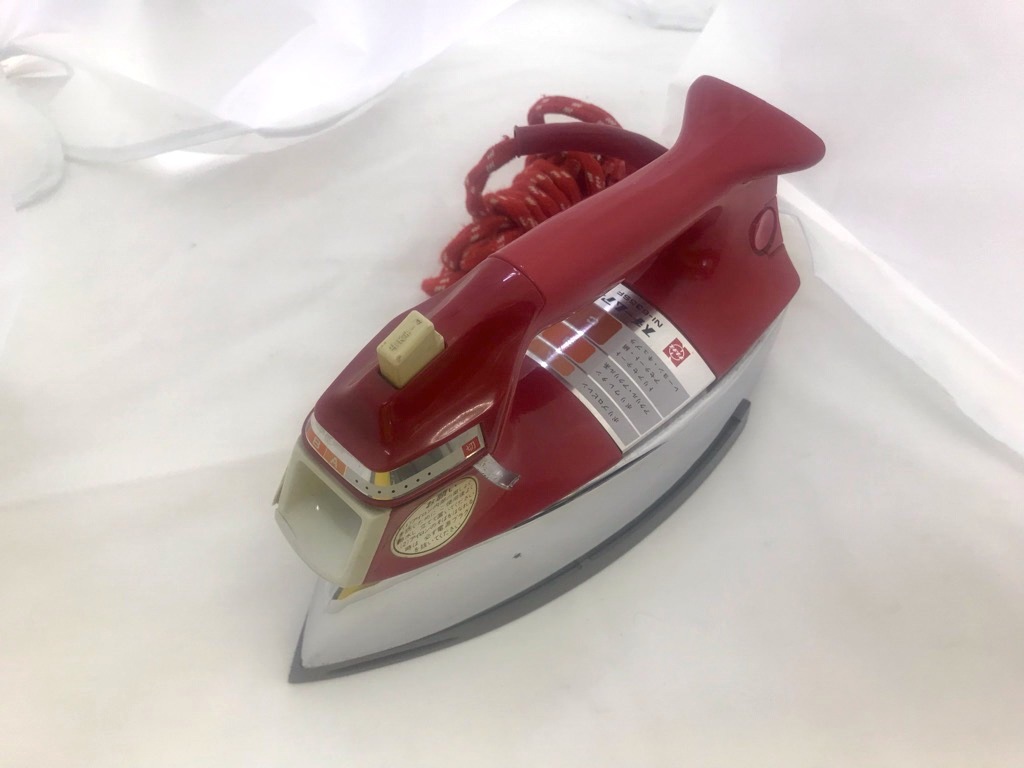 昭和レトロ ナショナル スチームアイロン NI-635FS 中古品 保存品 ジャンク扱い