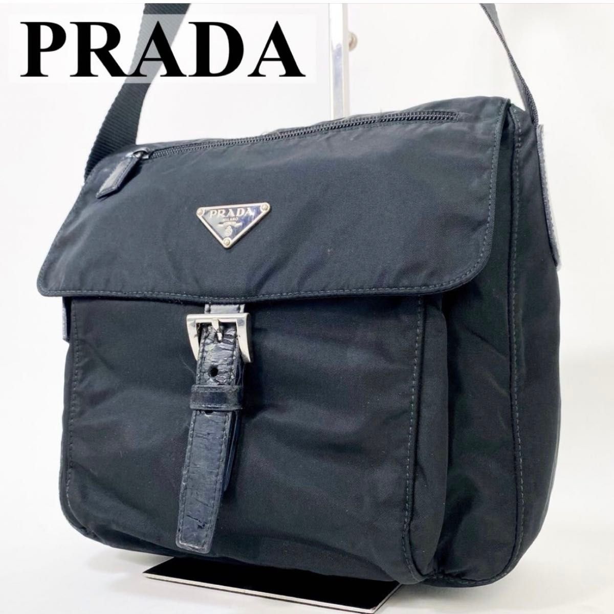 PRADA プラダ ショルダーバッグ クロスボディ 肩掛け 三角ロゴ PRADA プラダ ショルダーバッグ クロスボディ 肩掛け 三角ロゴ