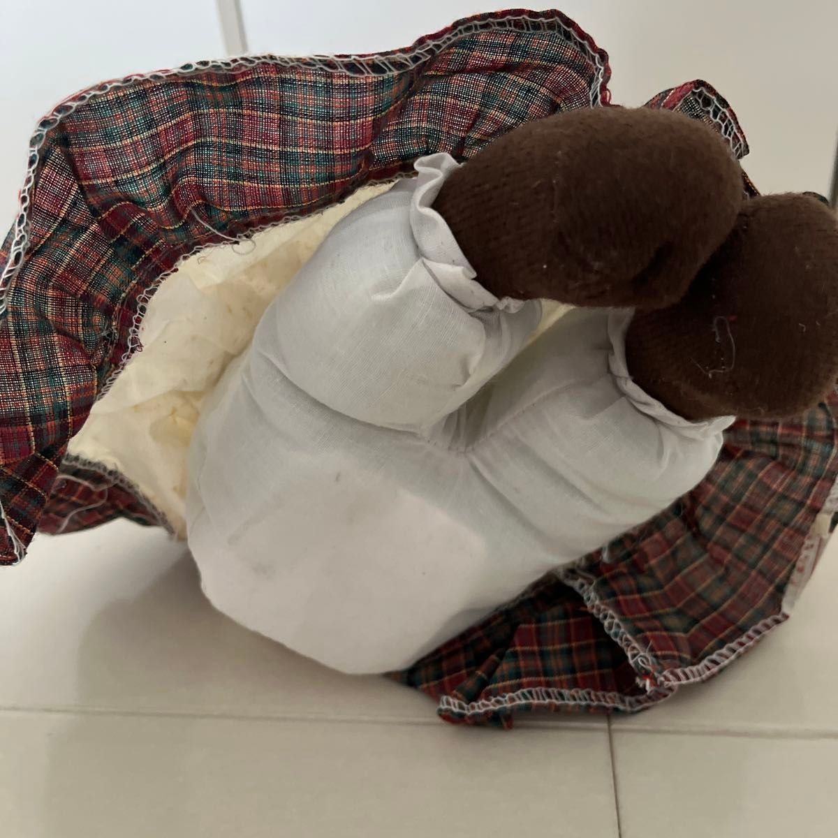 昭和レトロ オルゴール 首振り人形 座り人形 三つ編みの女の子 昭和レトロ オルゴール 首振り人形 座り人形 三つ編みの女の子