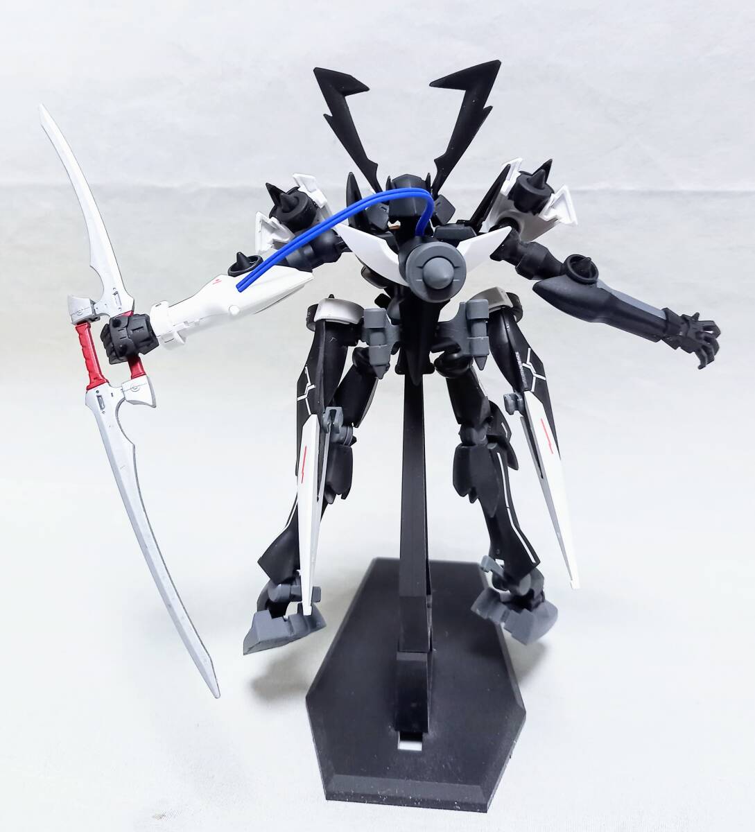 完成品 HG 1/144 スサノオ【組立て済み】ガンプラ ジャンク 完成品 HG 1/144 スサノオ【組立て済み】ガンプラ ジャンク