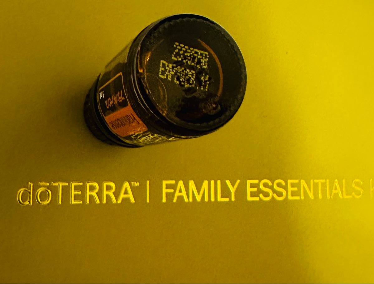 正規品 新品 未開封】5ml フランキンセンス doterra (ドテラ 正規品 新品 未開封】5ml フランキンセンス doterra (ドテラ