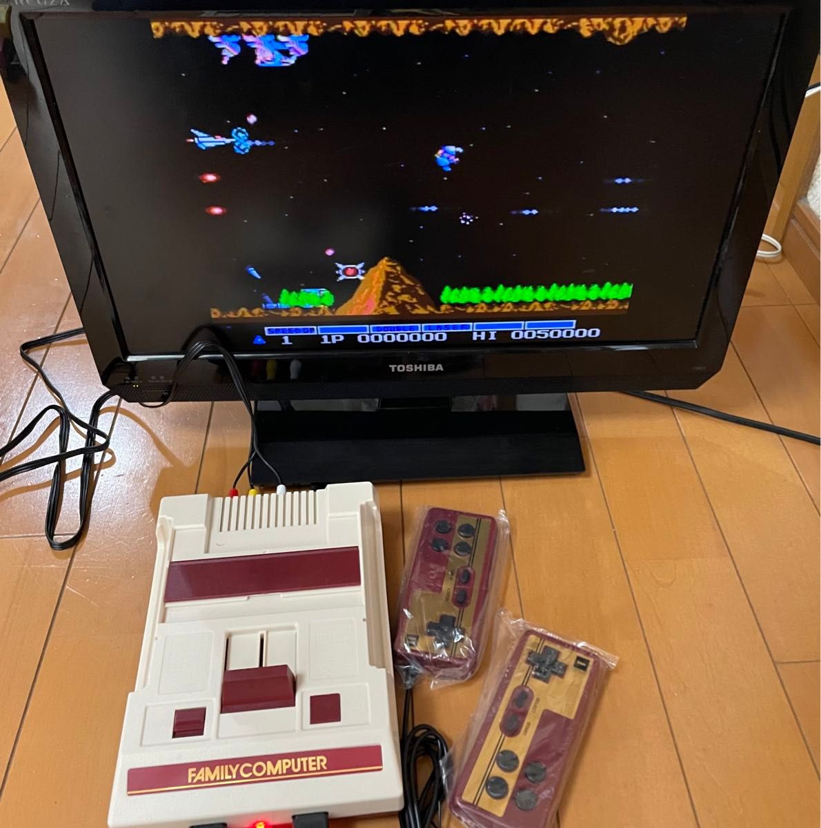 ファミコン互換機 内蔵500ゲーム+132ゲームカセット付 AV出力 ファミコン互換機 内蔵500ゲーム+132ゲームカセット付 AV出力