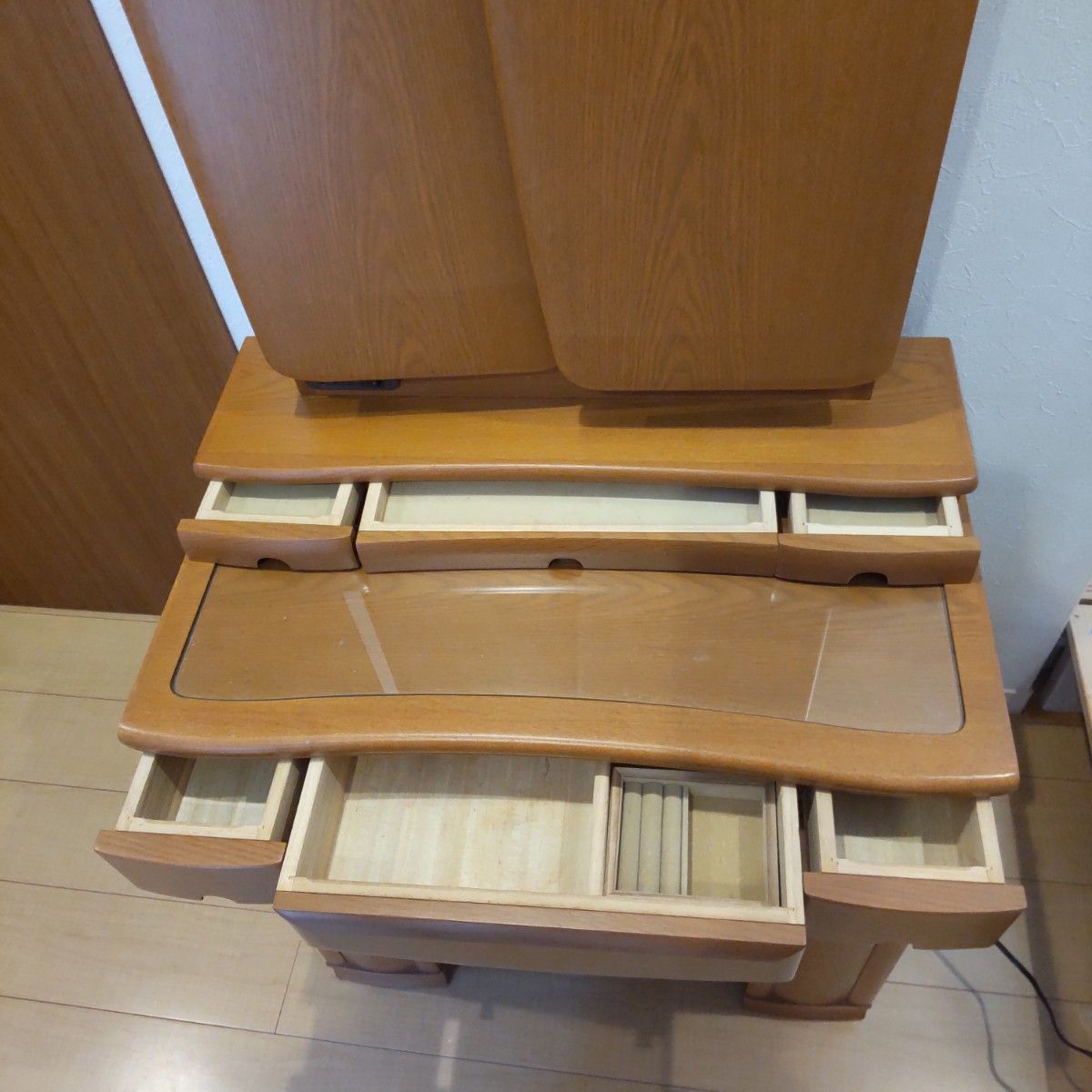 ドレッサー 鏡台 化粧台 三面鏡 大塚家具|Yahoo!フリマ(旧 ドレッサー 鏡台 化粧台 三面鏡 大塚家具|Yahoo!フリマ(旧