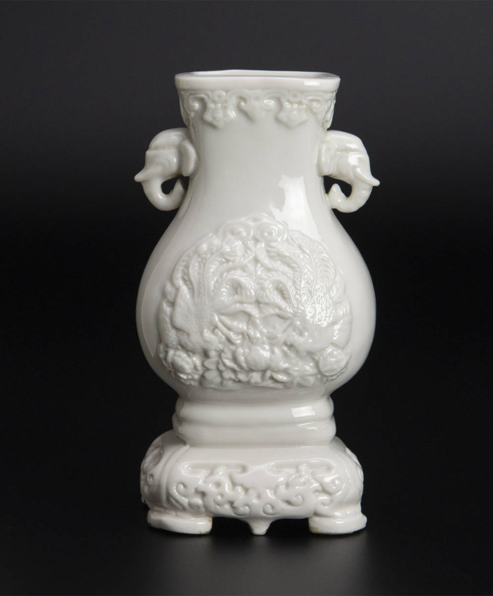 清 德化窑白瓷象耳瓶 共箱 中国 古美術