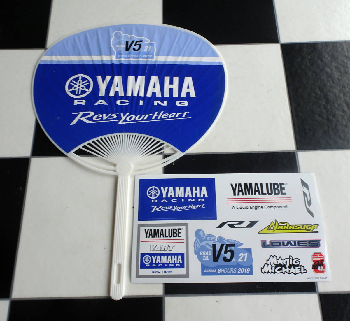 【YAMAHA FACTRY RACING TEAM】8耐オリジナル Tシャツ L+TECHO21うちわ+ステッカー2019 鈴鹿8耐久公式プログラム+観戦マップ 合計8点セット